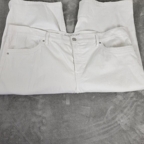 Gloria Vanderbilt Womens Shorts 18 Plus Skimmer Capri Slimming White CAP45E - Picture 3 of 9